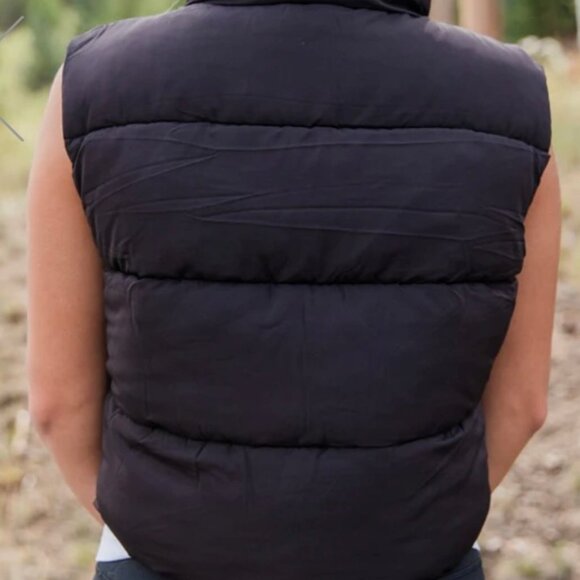 NWT Easel Cropped Puffer Vest Size M - Picture 4 of 13